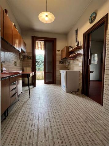 V005342 - ESCLUSIVA VILLA SINGOLA CON AMPIO GIARDINO PRIVATO - Foto 5