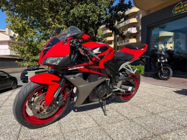 HONDA CBR 600 RR TUTTO INCLUSO ANCHE PASSAGGIO! MINI RATE rif. 24230182 - Foto 5