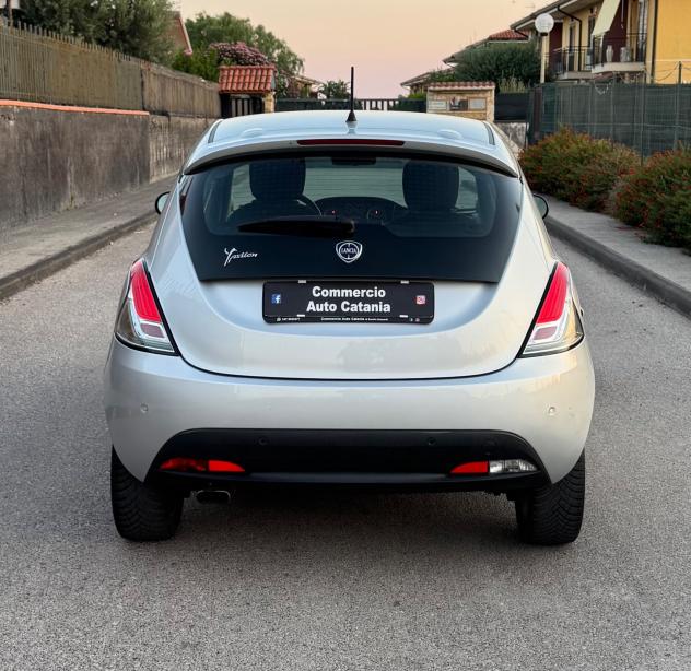 Lancia Ypsilon 1.2 FIRE BLOCK SISTEM - Foto 2