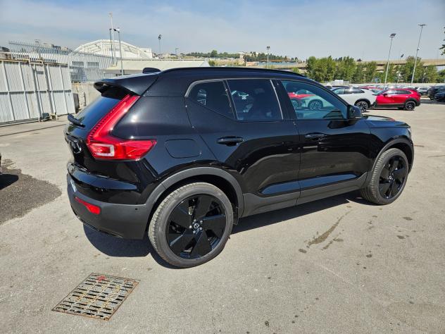 Volvo XC40 B3 Plus Black Edition auto - Foto 2