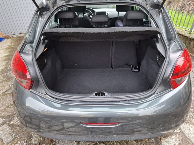 Peugeot 208 1.2 PureTech Allure 82CV– SOLO 25.000 km – Pari al Nuovo - Foto 9