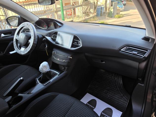Peugeot 308 BlueHDi 100 S&S FULL - Foto 6