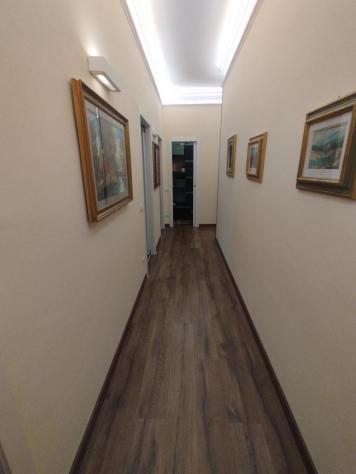 APPARTAMENTO di 3 vani e di 70 mq (FIRENZE) rif. AAJ304
