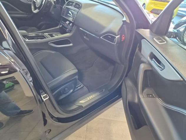 JAGUAR F-Pace (X761) F-Pace 2.0 D 180 CV AWD aut. R-Sport - Foto 9