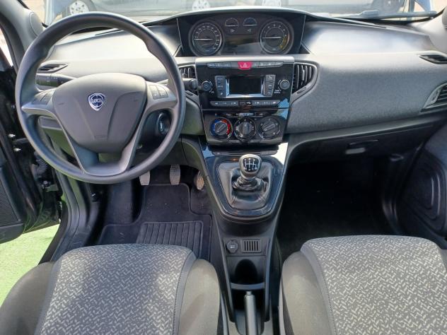Lancia Ypsilon 1.0 FireFly 5 porte S&S Hybrid Alberta Ferretti - Foto 9