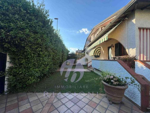 Villetta bifamiliare in vendita a Lido di Camaiore - Camaiore 180 mq Rif: 1423847 - Foto 3