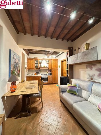 Rif. S2664 - Gaiole in Chianti - rustico con giardino e posti auto - Foto 4