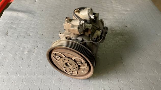 Compressore climatizzatore Ssangyong Actyon 2.0XDI del 2009 (6642300011) - Foto 2