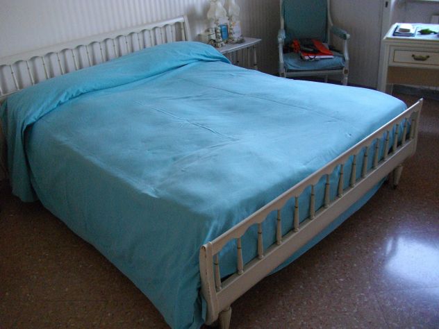 Armadio-cassettiera-testata letto e reti - Foto 2