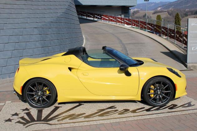 Alfa Romeo 4C 1750 TBi Spider "GIALLO PROTOTIPO" - Foto 7