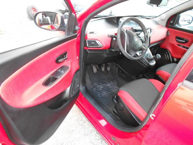 Lancia Ypsilon 1.2 69 CV 5 porte S&S Gold - Foto 8
