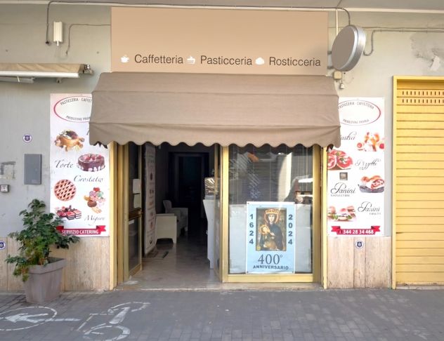 BAR, PASTICCERIA E ROSTICCERIA CON LABORATORIO ATTREZZATO - CENTRO MONDRAGONE