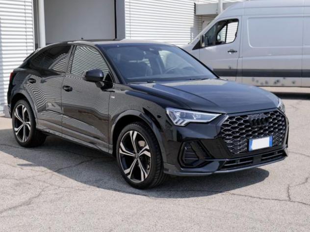 AUDI Q3 Sportback 2.0 (35) Tdi 150cv S-tr. Identity Black rif. 23992740 - Foto 4