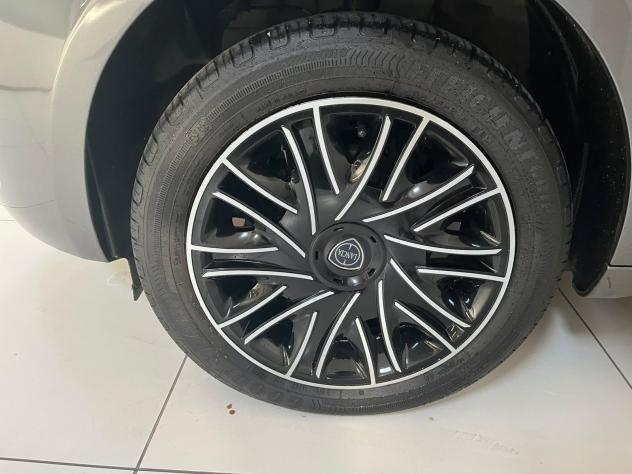 Lancia Ypsilon Ypsilon 1.0 firefly hybrid SILVER PLUS s&s 70cv - Foto 7