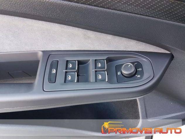 VOLKSWAGEN Golf 1.5 TSI 150 CV R-Line rif. 18871952 - Foto 10