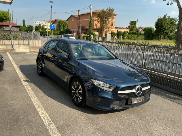 MERCEDES A180 D BUSINESS - ok neopatentati