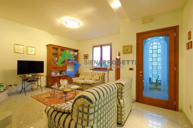 Villa indipendente con giardino, terrazzo e garage € 395.000 trattabili - Foto 13