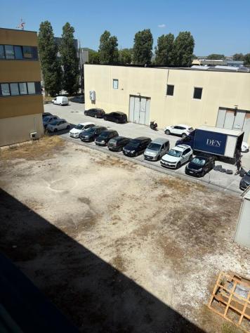Oltre 3 vetrine in affitto a Senigallia - Foto 6