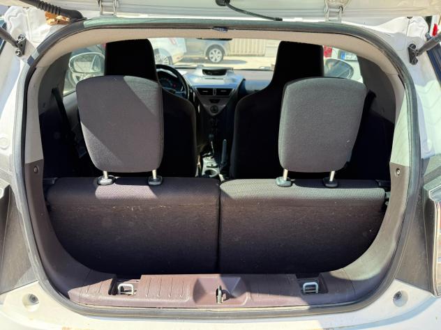 TOYOTA IQ 1.0 VVT-i CVT Multidrive - Foto 9