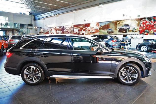AUDI A4 allroad 40 TDI S-Tronic Identity Contrast rif. 23909336 - Foto 10