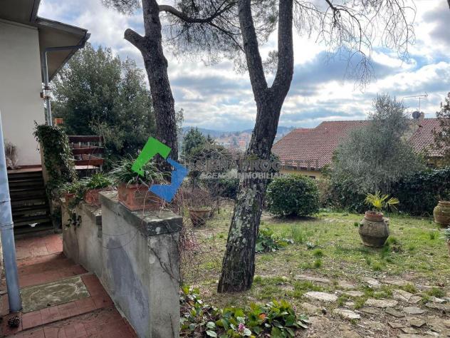 Villa indipendente con giardino a due passi dal Centro storico di Castellina in Chianti (Si). - Foto 7