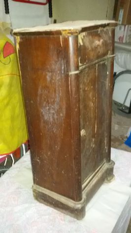 Comodino molto antico da restaurare - Foto 4