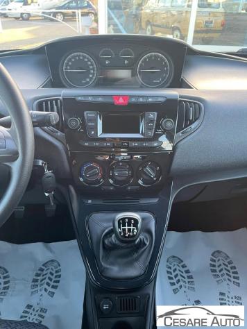 LANCIA - Ypsilon - 1.0 FireFly 5p S&S Hybrid Silver - Foto 6