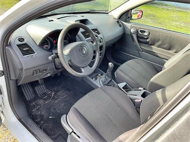 RENAULT - Mégane - 1.4 16V 5p. Confort Authentique - Foto 8