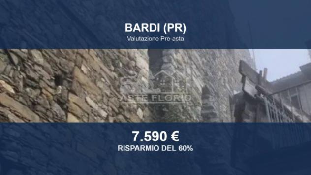 Immobile in asta di 1127 m² con più di 5 locali in vendita a Bardi