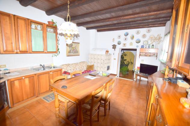 CASA INDIPENDENTE di 3 vani e di 140 mq (CAVASO DEL TOMBA) rif. H54_6 - Foto 6