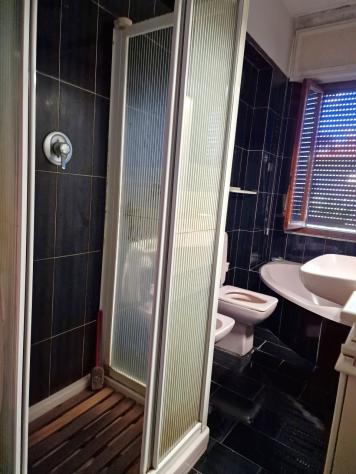 Marina di Massa, centro e a 200 m dal mare, appartamento al primo piano composto da ingresso, sala, cucina, disimpegno, due camere matrimoniali, bagno - Foto 17