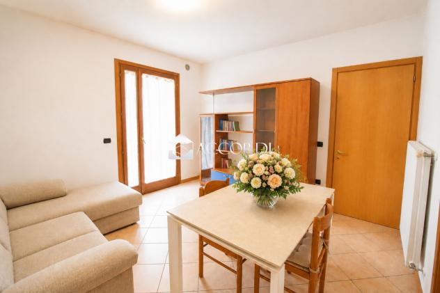 APPARTAMENTO di 2 vani e di 57 mq (MONTEBELLUNA) rif. PE13