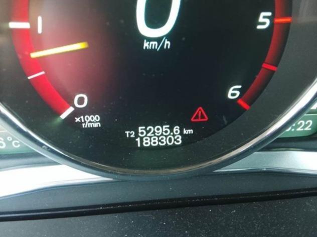 VOLVO XC60 D5 AWD Geartronic R-design Kinetic rif. 23829455 - Foto 2
