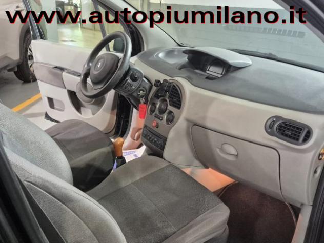 RENAULT Modus 1.2 16V Confort Authentique rif. 23753239 - Foto 7