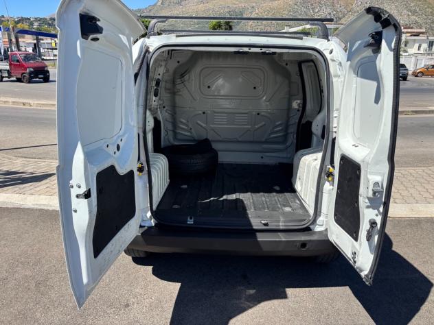 Fiat Fiorino 1.3 MJT 95CV Cargo Adventure - Foto 9