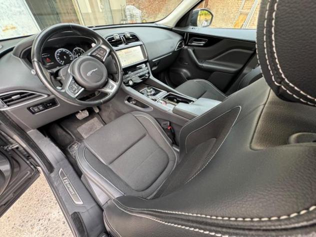 JAGUAR F-Pace 2.0 D 180 CV aut. R-Sport rif. 23030246 - Foto 10