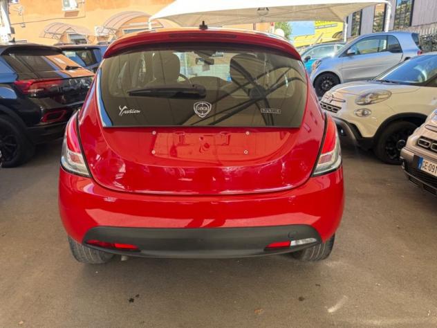 Lancia Ypsilon 1.0 FireFly Hybrid - Foto 6