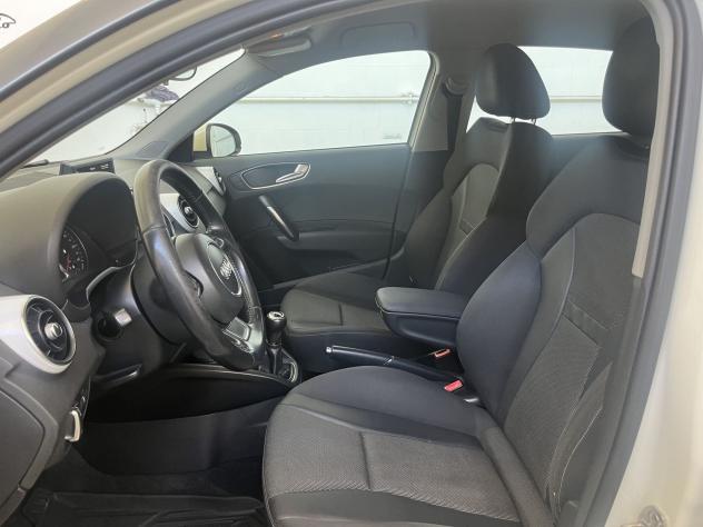 Audi A1 A1 1.6 tdi Attraction 90cv TUA DA 99,00 EURO AL MESE - Foto 7