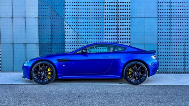 ASTON MARTIN V8 VANTAGE S SPORTSHIFT II CARBON IVA22% COMPRESA rif. 24043732 - Foto 2