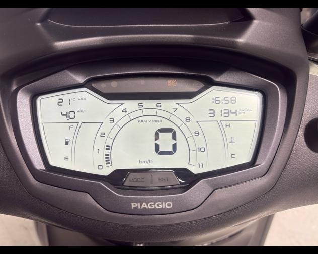 Piaggio Beverly 400 hpe abs-asr my21 - Foto 9