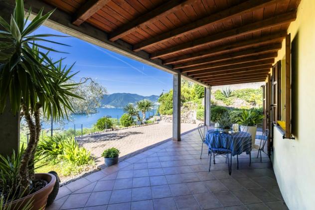 VILLA SINGOLA VISTA LAGO