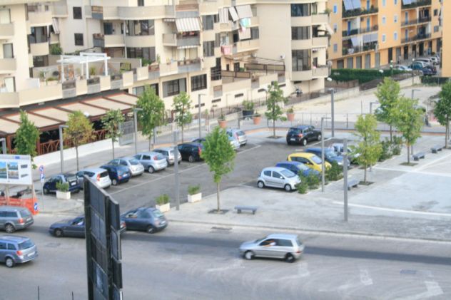 Locale arredato pronto con posti auto euro 399 - Foto 10