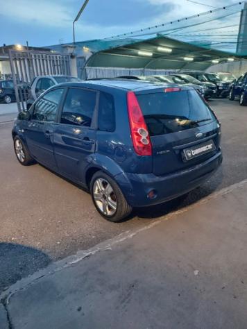 FORD Fiesta 1.4dci 68 CV 5 porte Titanium rif. 23286028 - Foto 4