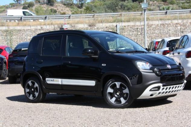 FIAT Panda 1.0 S&S Hybrid Pandina CROSS NUOVO rif. 23987283 - Foto 8