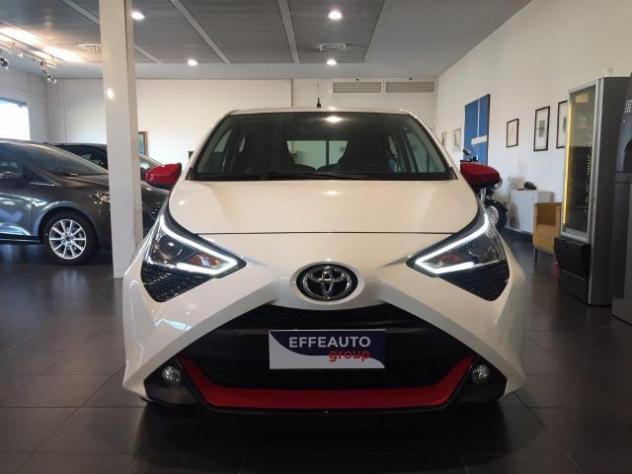 Toyota Aygo 1.0 VVT-i 69 CV 5 porte x-play TTS - Foto 2