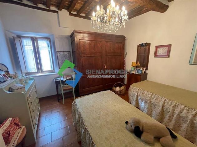 Terra-tetto in pietra e magazzino indipendente nell’antico borgo di Tocchi, Monticiano, Siena. - Foto 5