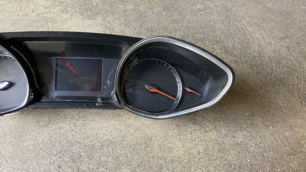 Quadro strumenti Peugeot 308 1.6HDI del 2018 (9814737380) - Foto 3