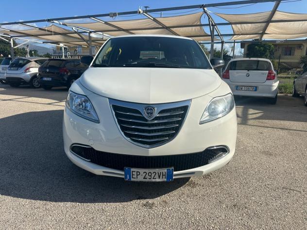 Lancia Ypsilon 1.2 Benzina/GPL - Foto 10