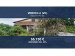Immobile in asta di 2370 m², box auto in vendita a Vercelli