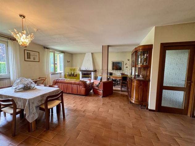 Villa indipendente con giardino privato e box di 100 mq a Galbiate - Foto 10